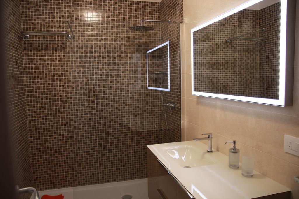 Suite Rosso & Nero Lecce Ngoại thất bức ảnh