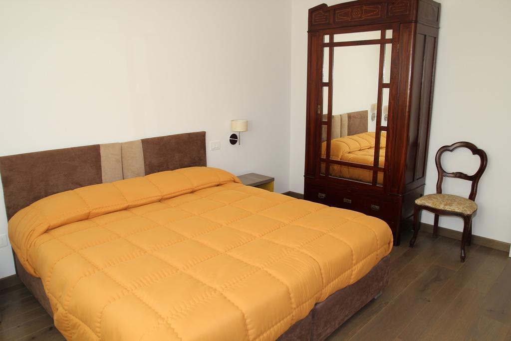Suite Rosso & Nero Lecce Ngoại thất bức ảnh