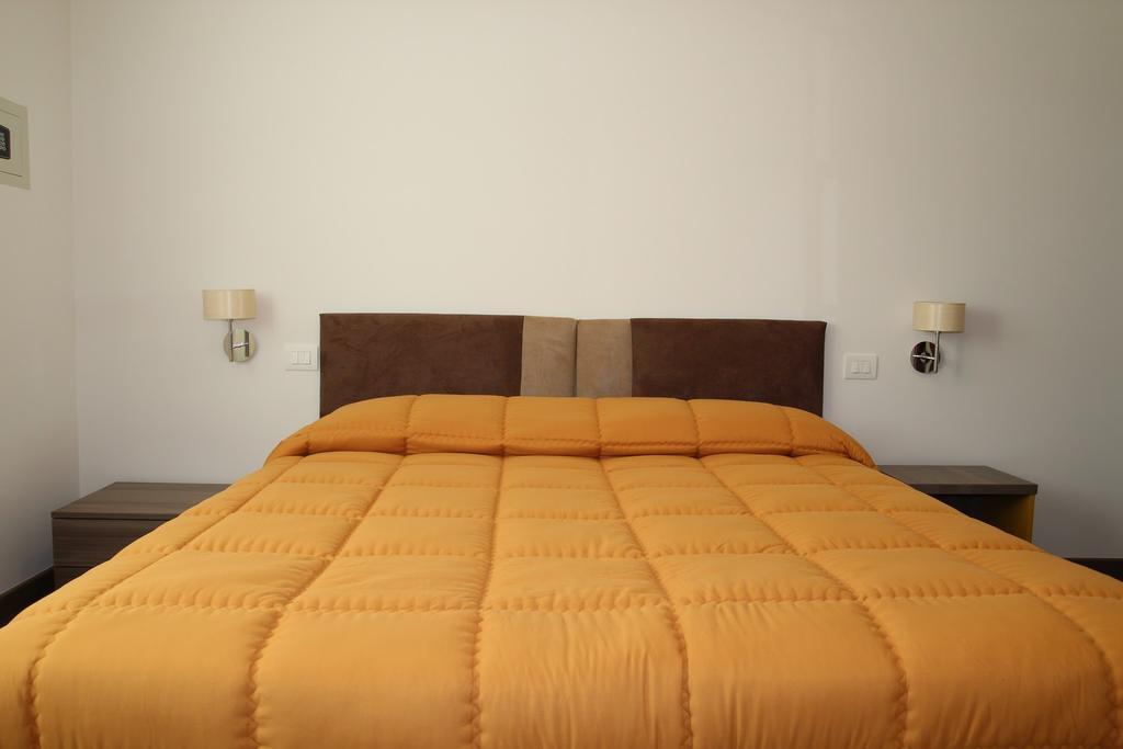 Suite Rosso & Nero Lecce Ngoại thất bức ảnh